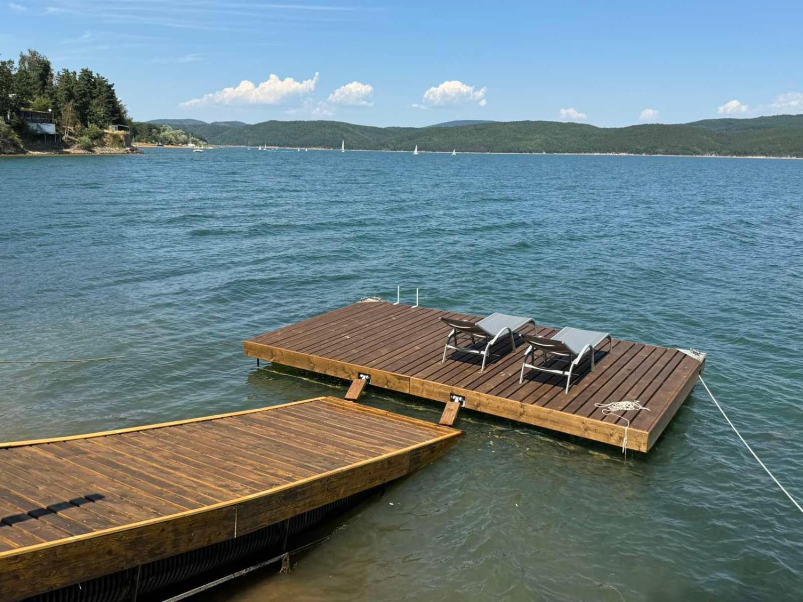 Villa Iskar Lake Residence By Bookvillabg Starkelovo Gnezdo Kültér fotó