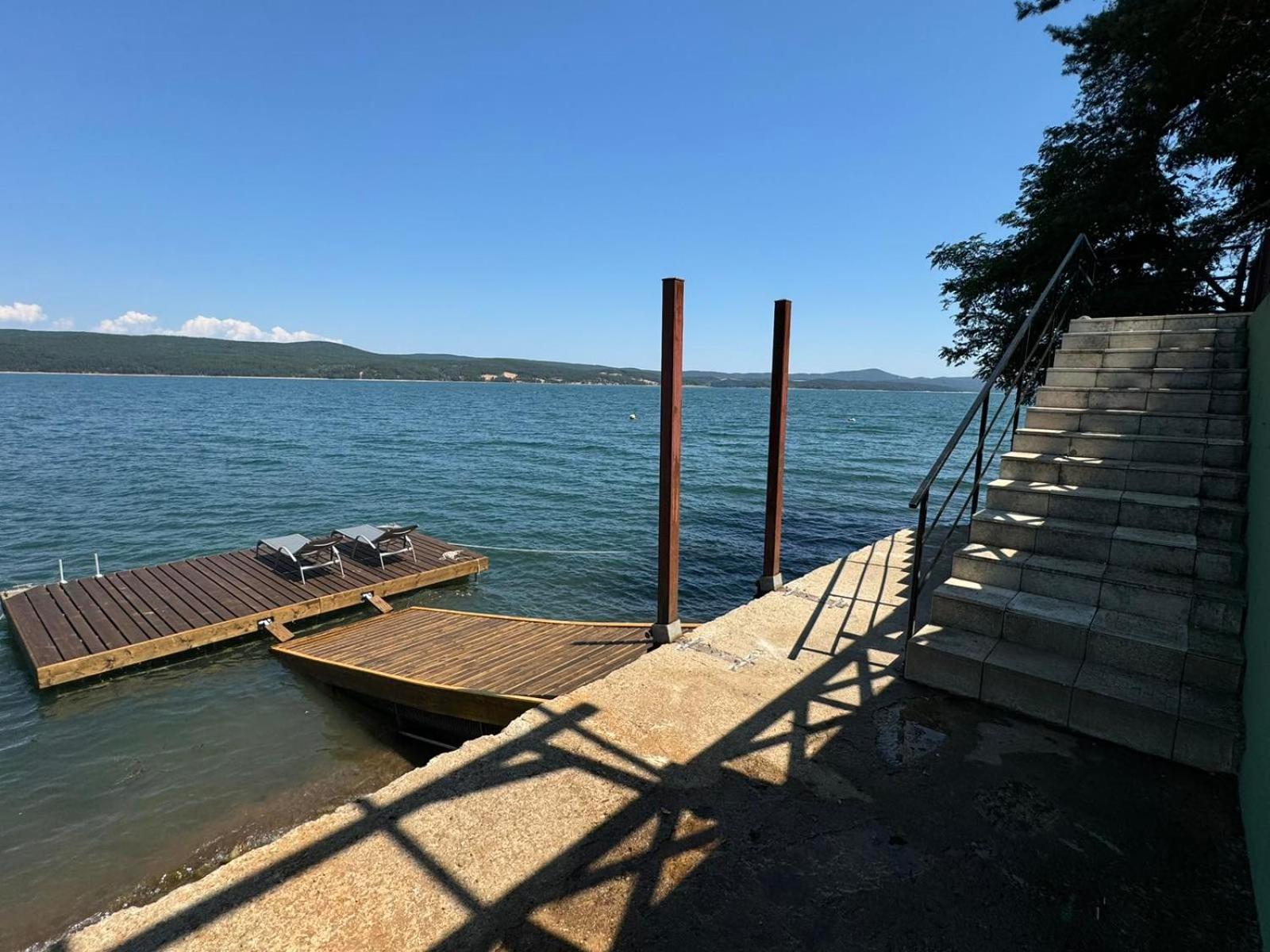 Villa Iskar Lake Residence By Bookvillabg Starkelovo Gnezdo Kültér fotó
