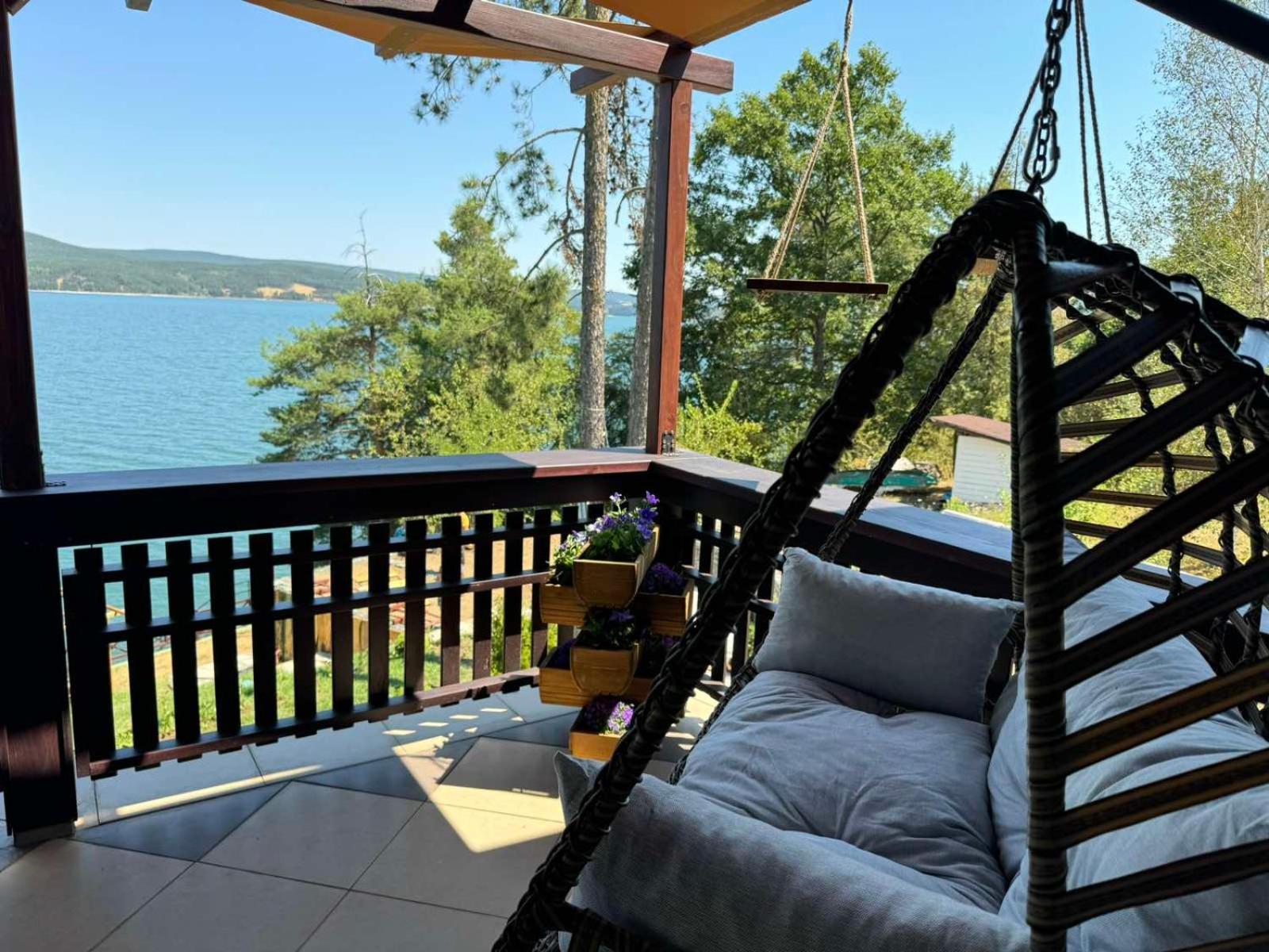 Villa Iskar Lake Residence By Bookvillabg Starkelovo Gnezdo Kültér fotó