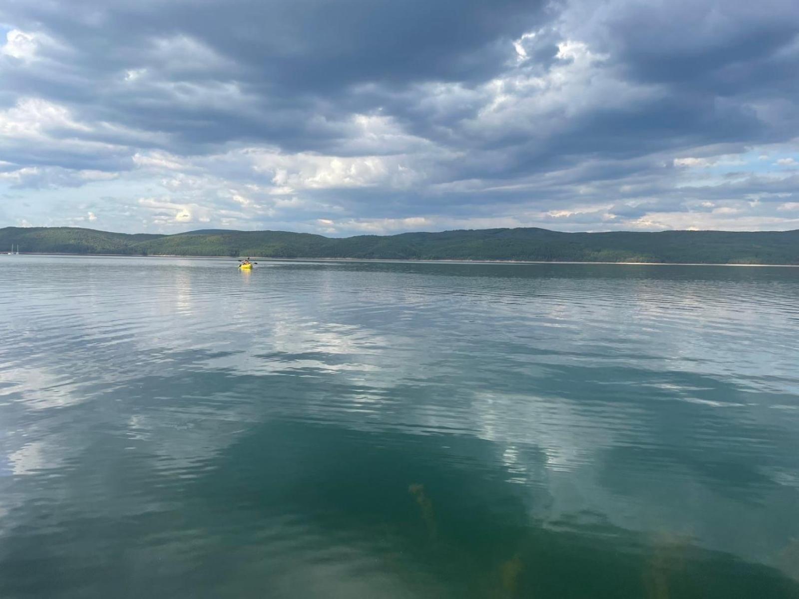 Villa Iskar Lake Residence By Bookvillabg Starkelovo Gnezdo Kültér fotó