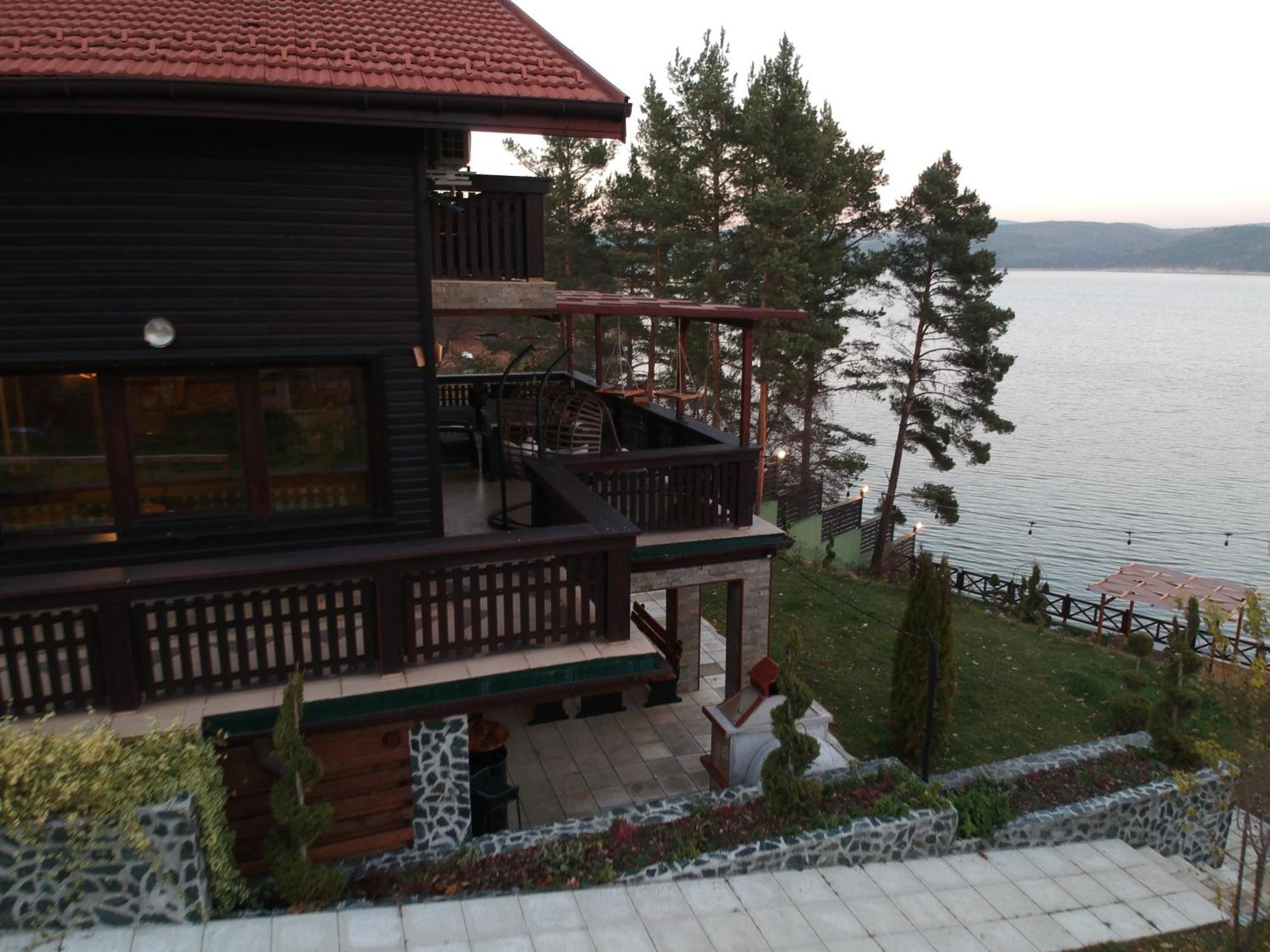 Villa Iskar Lake Residence By Bookvillabg Starkelovo Gnezdo Kültér fotó